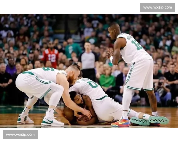 骑士鏖战凯尔特人攻防博弈揭示东部强队格局新走向季后赛前景与阵容考验